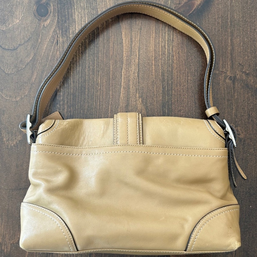 Vintage Coach F11196 Soho Shoulder Bag Tan Leather Buckle Flap Bag Y2K Luxury - Picture 7 of 12